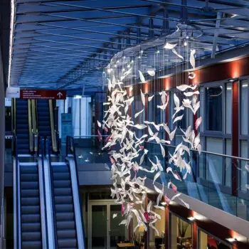 Custom Creative Acrylic Chandelier Post-Modern Simple Personality for Hotels Clubs Villas Galleries Museums Pendant Lights